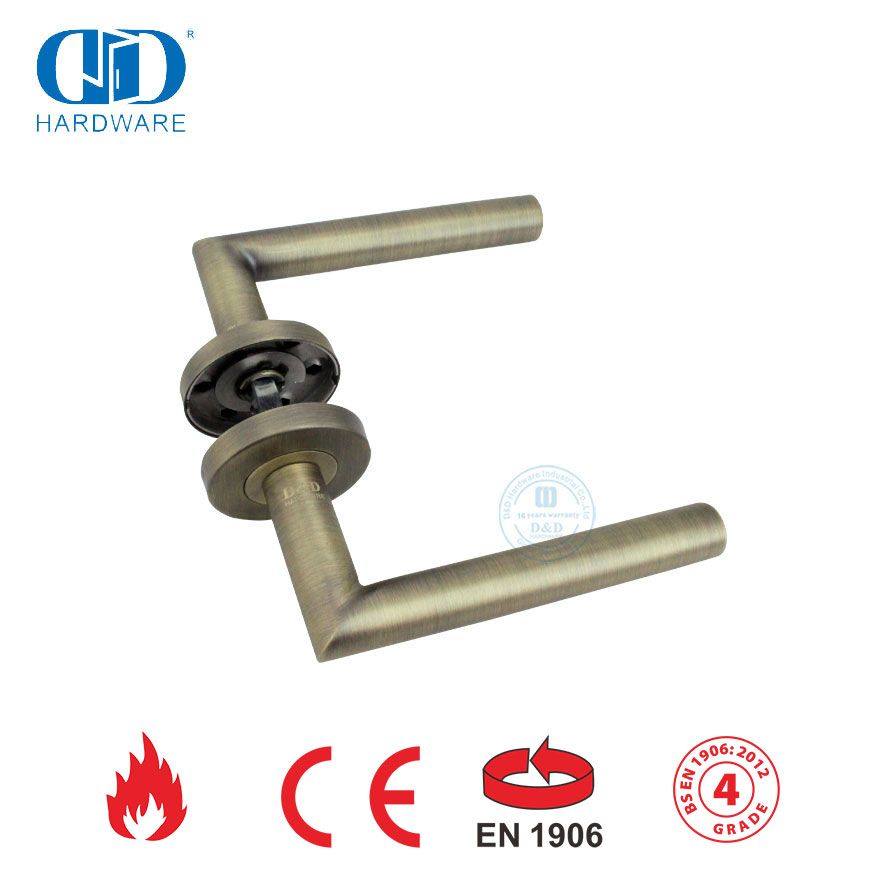 внутренней дверной ручки отеля