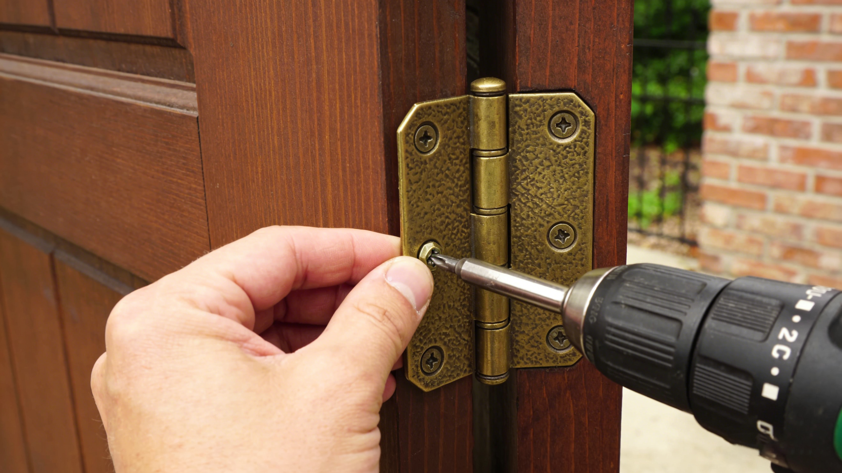 Наружные дверные петли